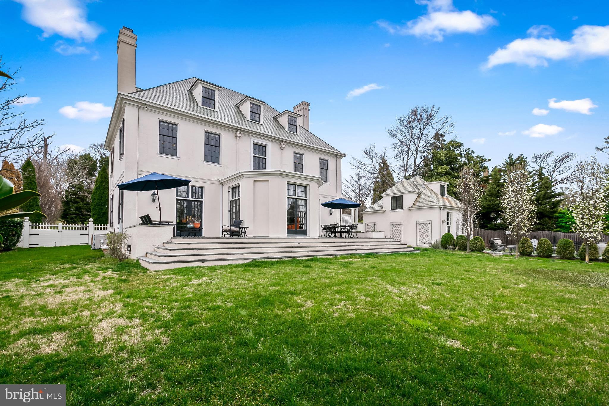 207 Wendover Road Baltimore, MD 21218 - Photo 7 of 111 Back of home from back yard