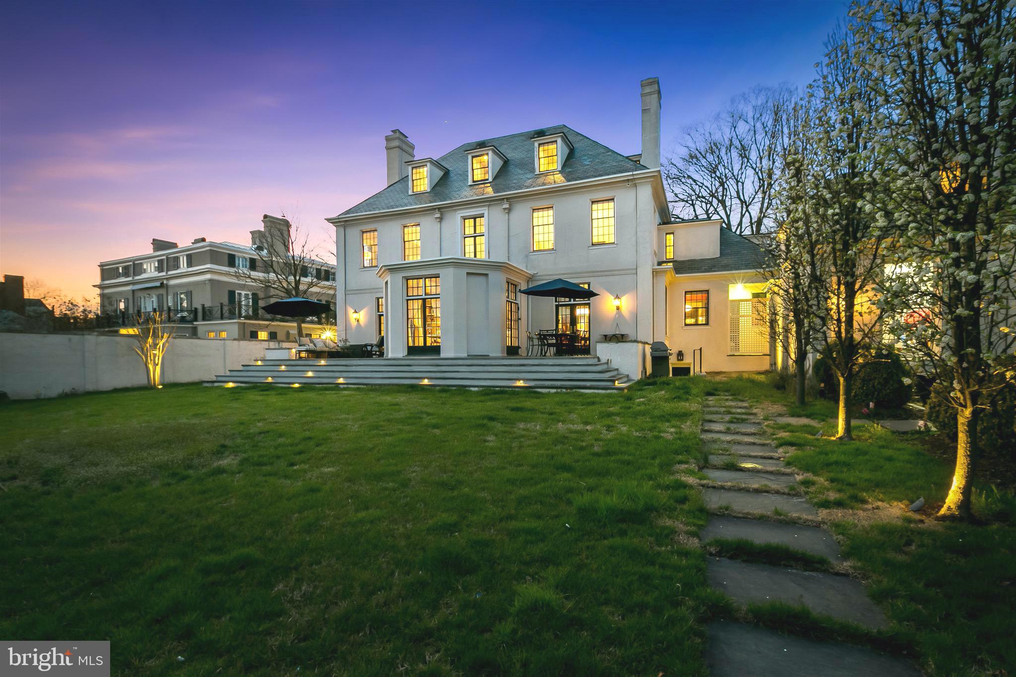 207 Wendover Road Baltimore, MD 21218 - Photo 96 of 111 Back yard at twilight