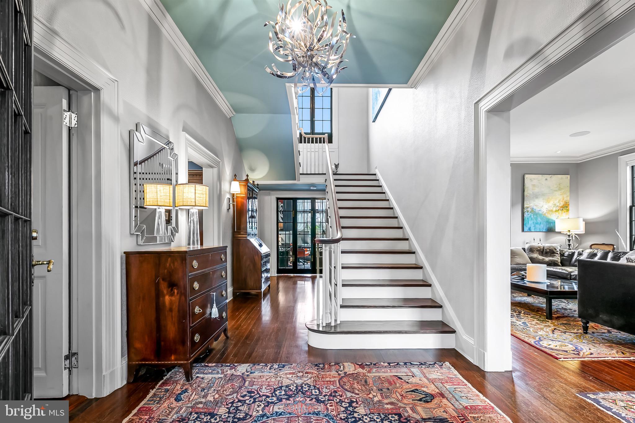 207 Wendover Road Baltimore, MD 21218 - Photo 10 of 111 A grand entrance!