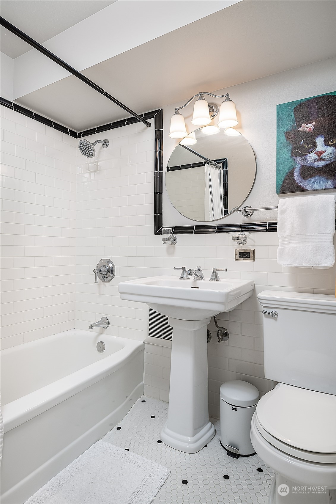 1105 Spring Street, Unit 501 Seattle, WA 98104 - Photo 13 of 22