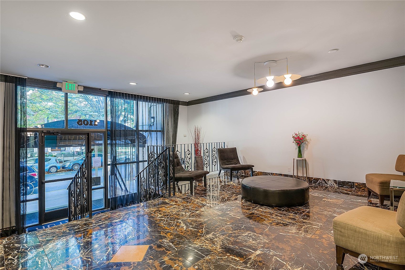 1105 Spring Street, Unit 501 Seattle, WA 98104 - Photo 3 of 22