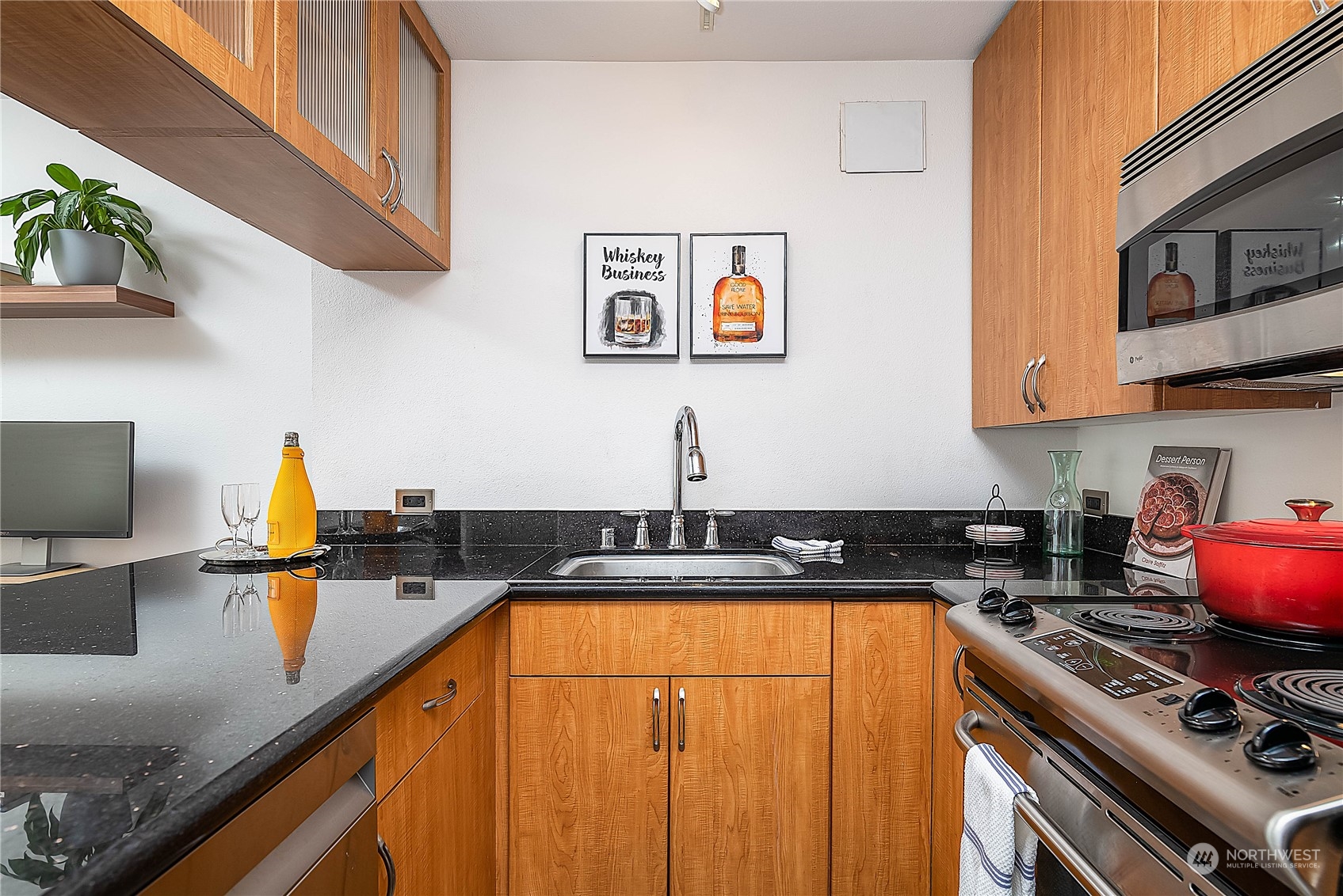 1105 Spring Street, Unit 501 Seattle, WA 98104 - Photo 10 of 22