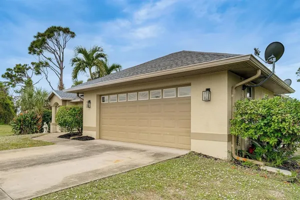 $2,800 | 289 West Pine Valley Lane, Rotonda West, FL 33947