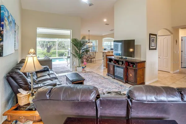 $2,800 | 289 West Pine Valley Lane, Rotonda West, FL 33947