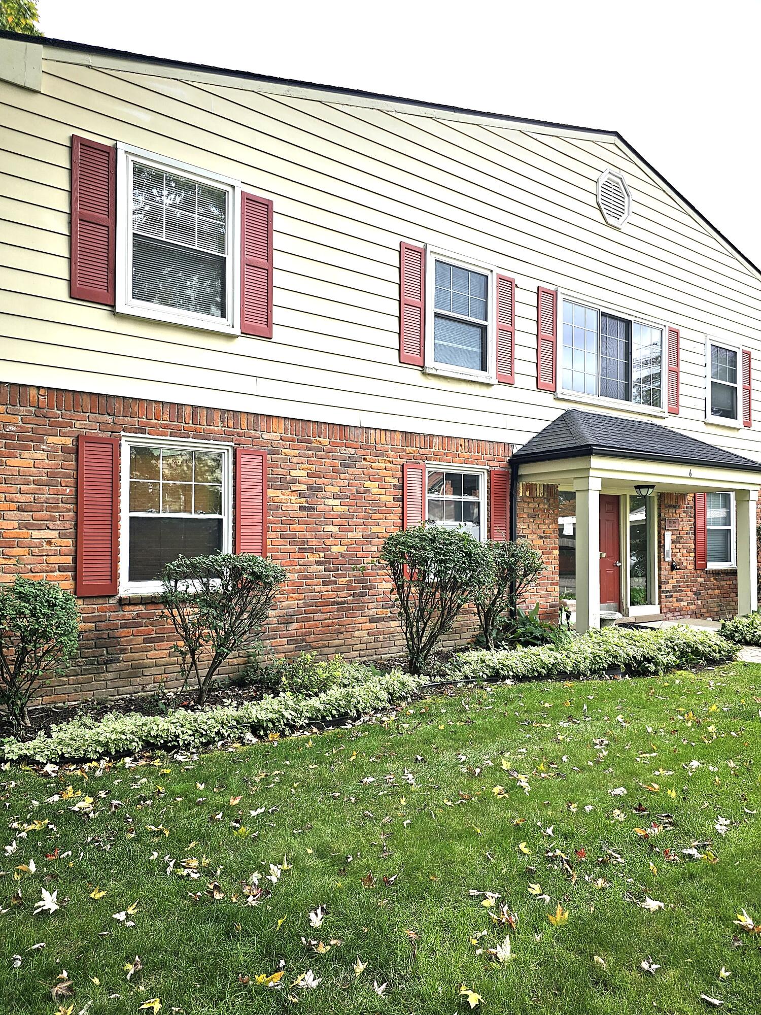 739 West Maple Road Clawson, MI 48017 - Photo 2 of 17 Front Upper Unit 2023