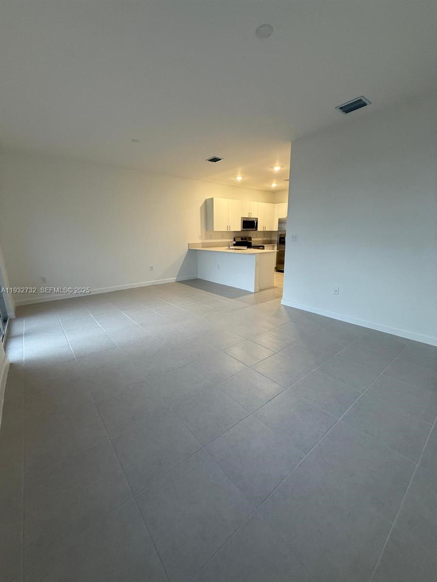 35844 Southwest 178th Court Homestead, FL 33034 - Photo 5 of 17 a view of a livingroom with a sink