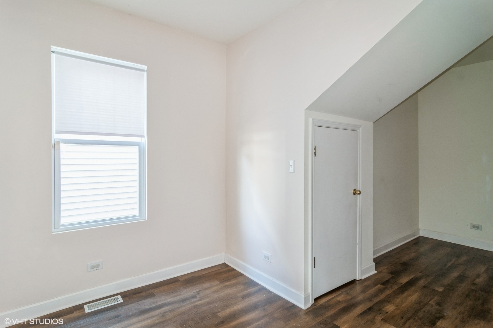 905 Thomas Avenue, Unit 1 Forest Park, IL 60130 - Photo 10 of 15 a view of a room with wooden floor and closet