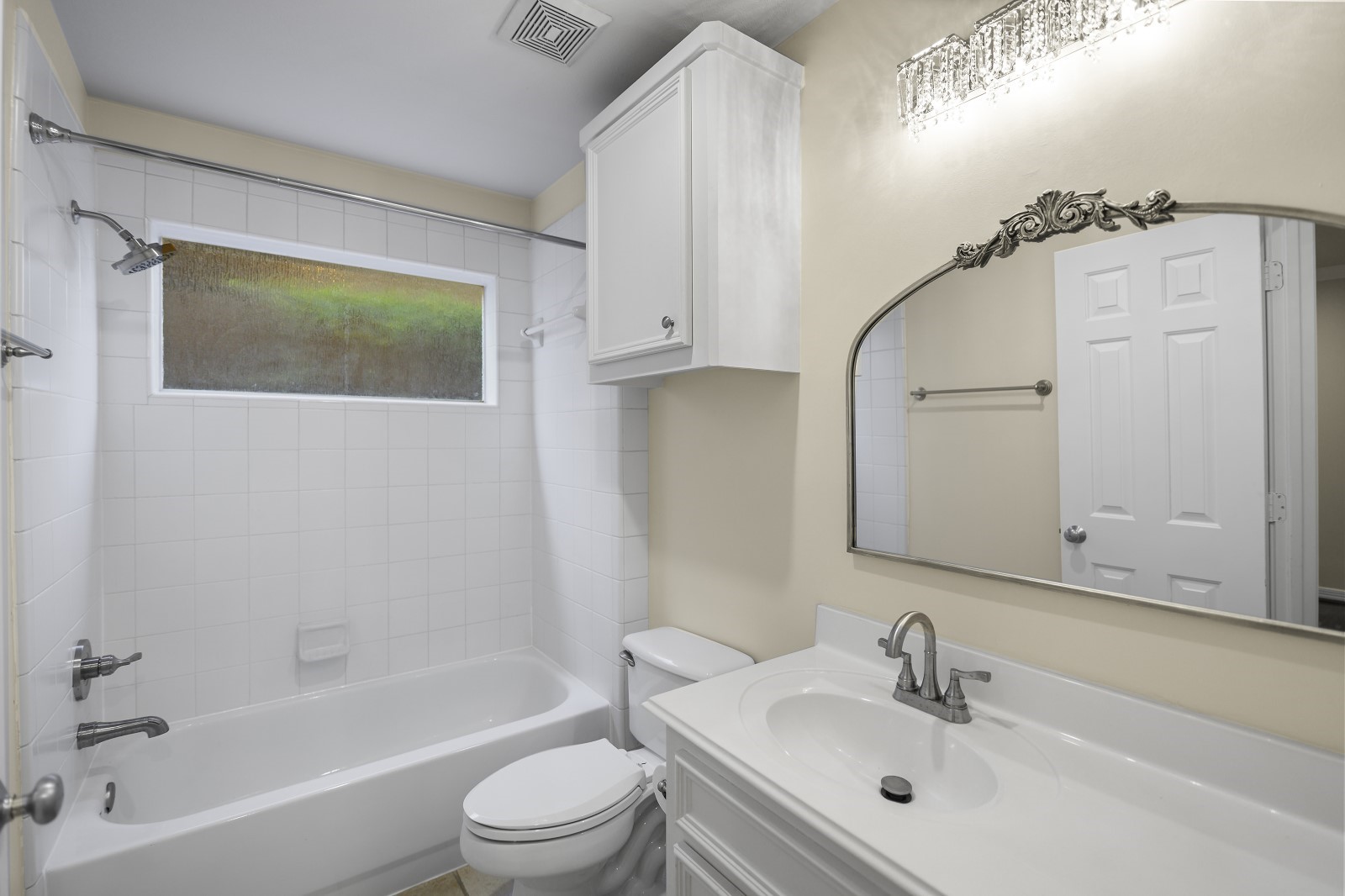 3307 West Lamar Street, Unit B Houston, TX 77019 - Photo 25 of 27 a bathroom with a sink a toilet and shower