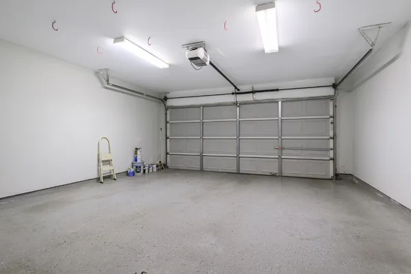 a view of a garage room