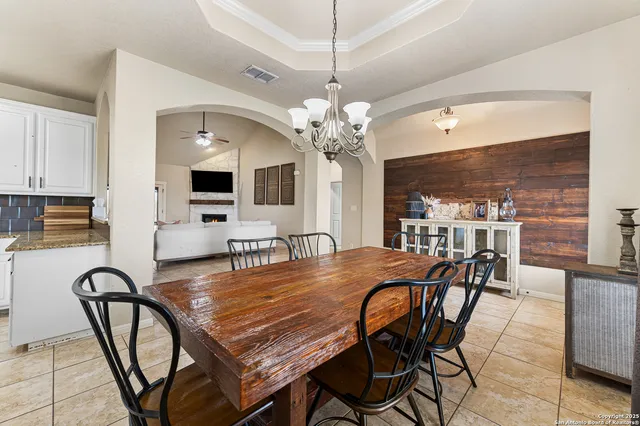 $415,000 | 911 County Road 367, Hondo, TX 78861