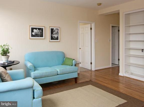 1930 18th Street Northwest, Unit 43 Washington, DC 20009 - Photo 10 of 13 Living Room