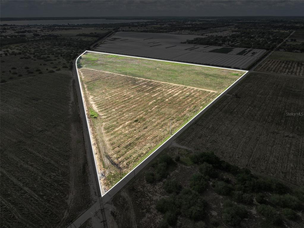 4199 Desoto City Road Sebring, FL 33870 - Photo 6 of 7 a view of water heater