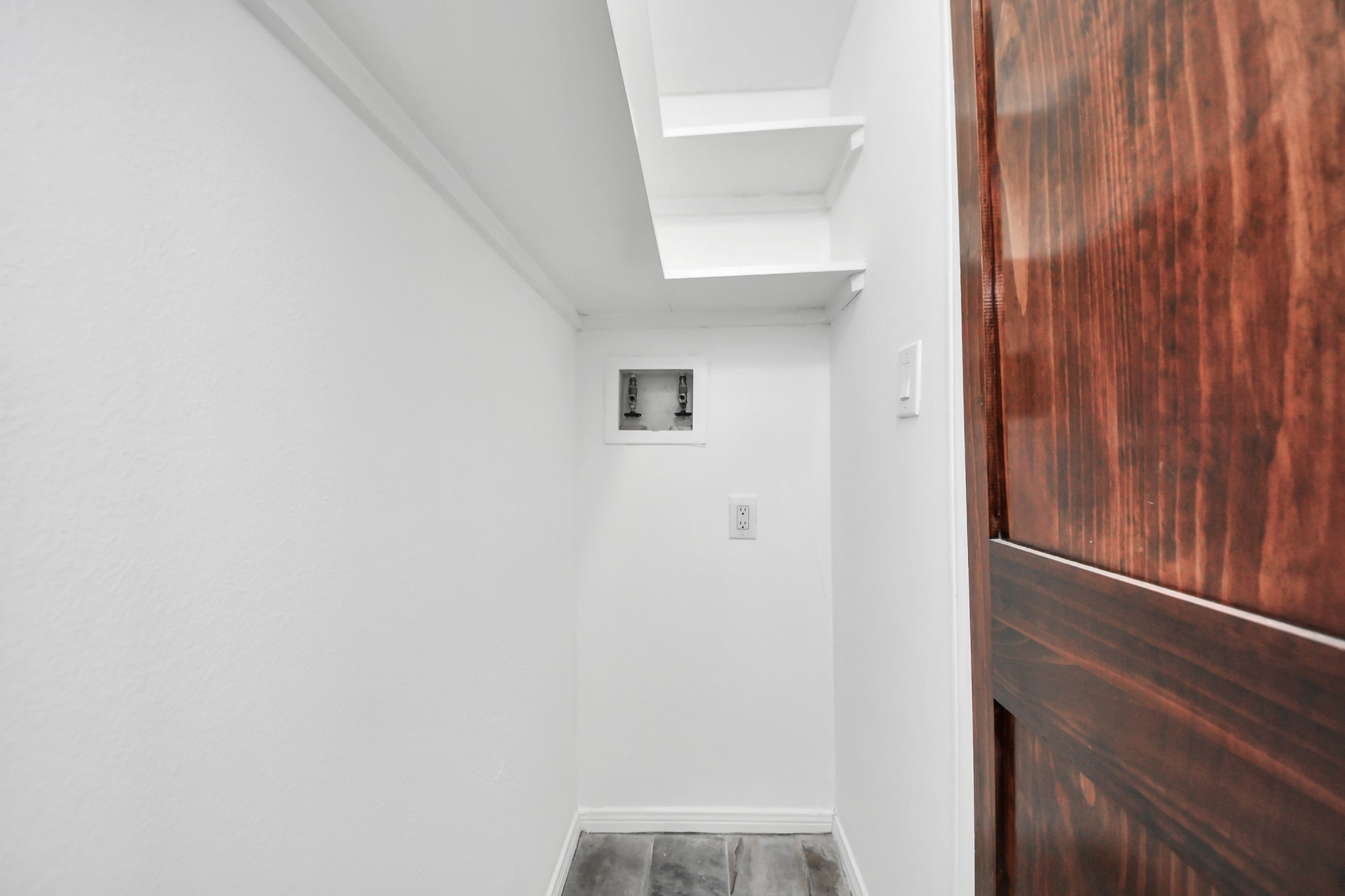 3525 Sage Road, Unit 1503 Houston, TX 77056 - Photo 35 of 50 a view of front door