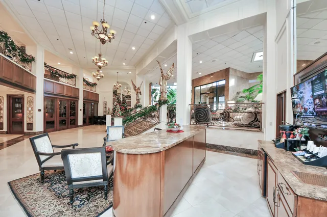 $1,900 | 3525 Sage Road, Unit 1503, Houston, TX 77056