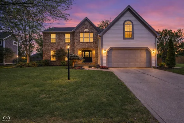 $389,000 | 11224 Echo Ridge Lane, Indianapolis, IN 46236