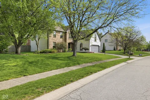 $389,000 | 11224 Echo Ridge Lane, Indianapolis, IN 46236