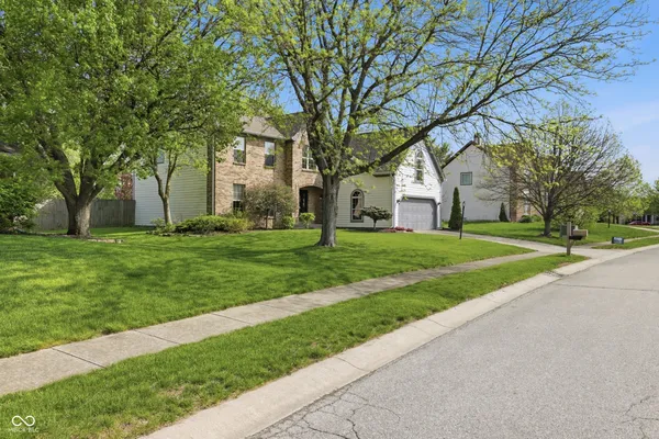 $389,000 | 11224 Echo Ridge Lane, Indianapolis, IN 46236
