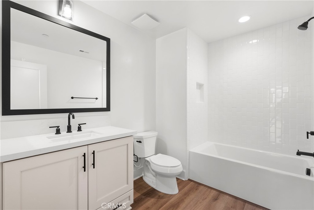 1101 Catania Court, Unit 202 Encinitas, CA 92024 - Photo 17 of 32