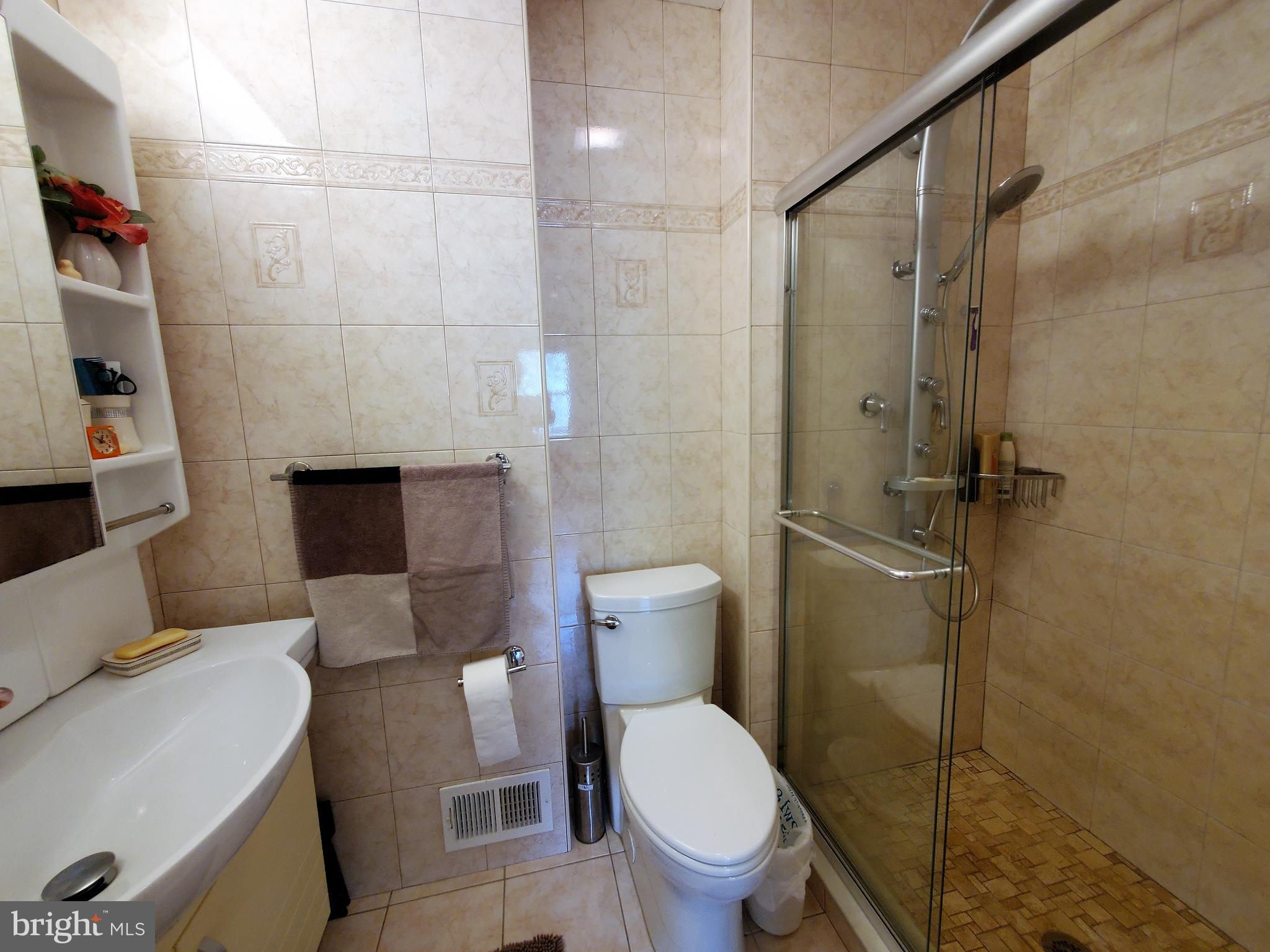 16 Overton Road East Windsor, NJ 08520 - Photo 16 of 31 Primary bathroom