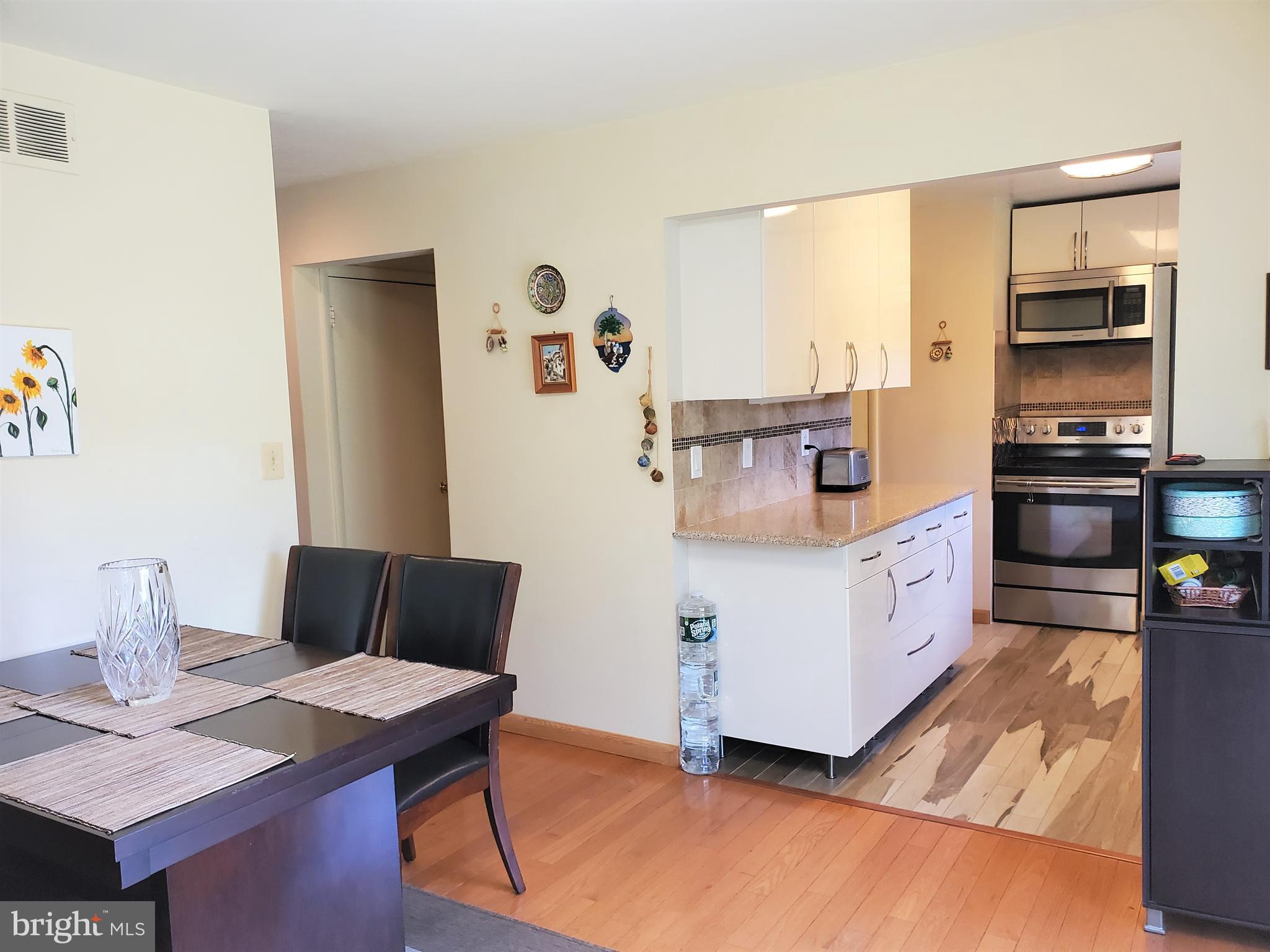 16 Overton Road East Windsor, NJ 08520 - Photo 9 of 31 Dining room / kitchen