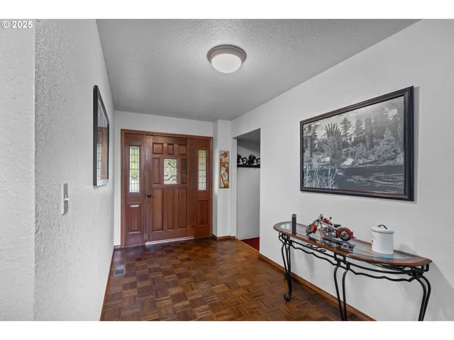 $800,000 | 1884 Wild River Drive, Roseburg, OR 97470