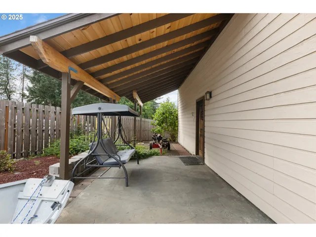 $800,000 | 1884 Wild River Drive, Roseburg, OR 97470