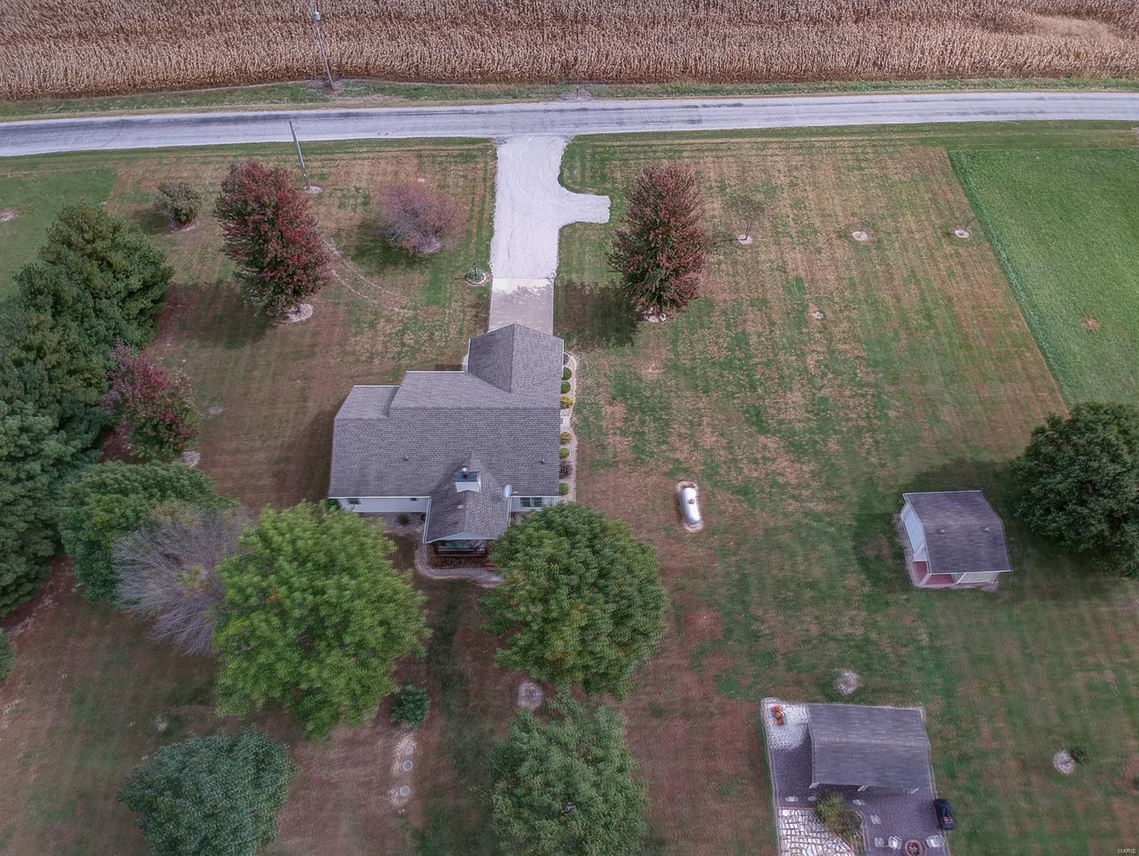 5385 Loop Road Dorsey, IL 62021 - Photo 39 of 54