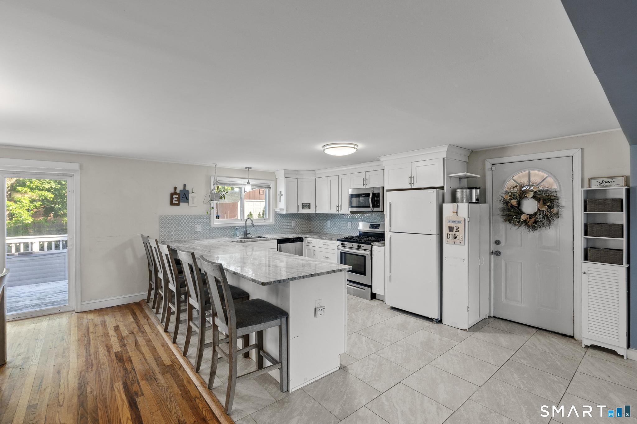 81 Belcher Road Wethersfield, CT 06109 - Photo 7 of 18