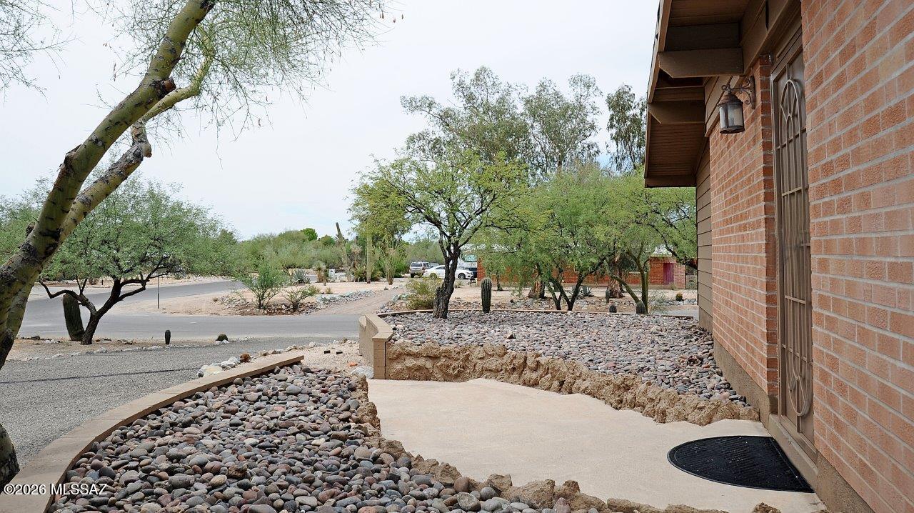 6120 North Pomona Road Tucson, AZ 85704 - Photo 6 of 50 ROB_2849 (3)