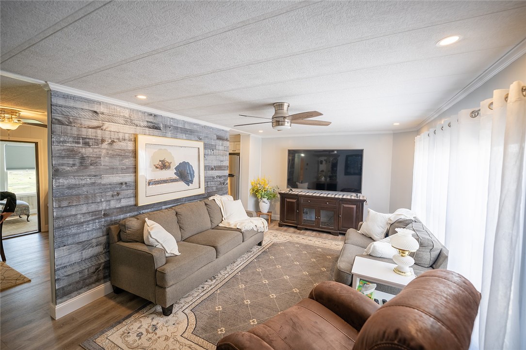 7 Lane D Coventry, RI 02816 - Photo 3 of 32 Gallery Image 3