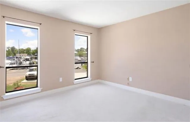 $372,000 | 404 Tchefuncte Oaks Drive, Unit 404, Mandeville, LA 70471