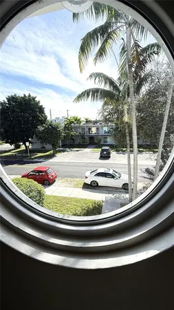 $1,800 | 755 Northeast 91st Street, Unit 3F, Miami Shores, FL 33138