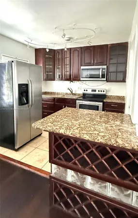 $1,800 | 755 Northeast 91st Street, Unit 3F, Miami Shores, FL 33138