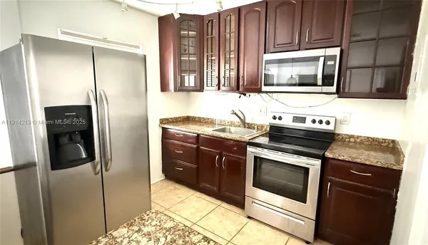 $1,800 | 755 Northeast 91st Street, Unit 3F, Miami Shores, FL 33138