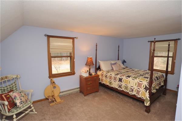 136 Fomer Road Southampton, MA 01073 - Photo 14 of 21