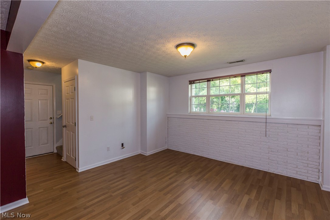 952 Emory Avenue Akron, OH 44310 - Photo 19 of 28 Gallery Image 19