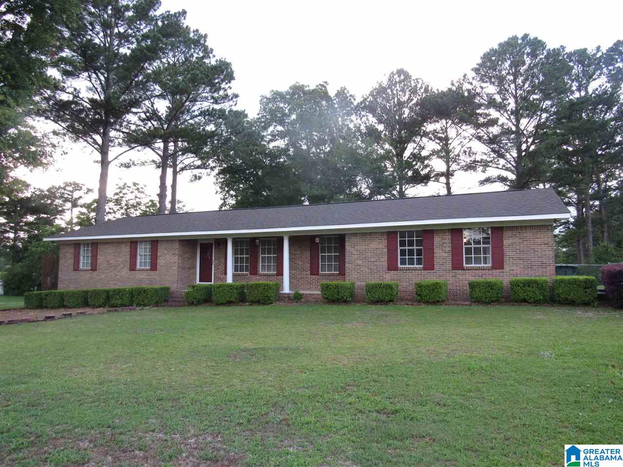 303 Victory Street Clanton, AL 35045 - Photo 4 of 50