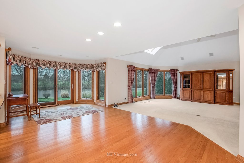 27 Ruffled Feathers Drive Lemont, IL 60439 - Photo 17 of 63 Gallery Image 17