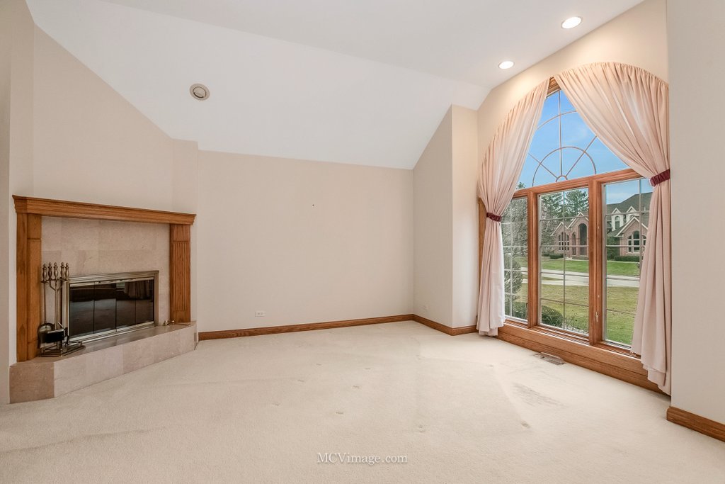 27 Ruffled Feathers Drive Lemont, IL 60439 - Photo 8 of 63 Gallery Image 8