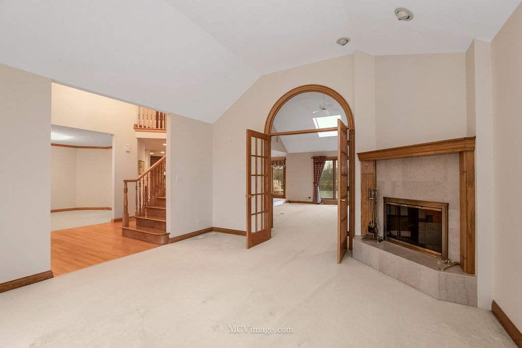27 Ruffled Feathers Drive Lemont, IL 60439 - Photo 9 of 63 Gallery Image 9