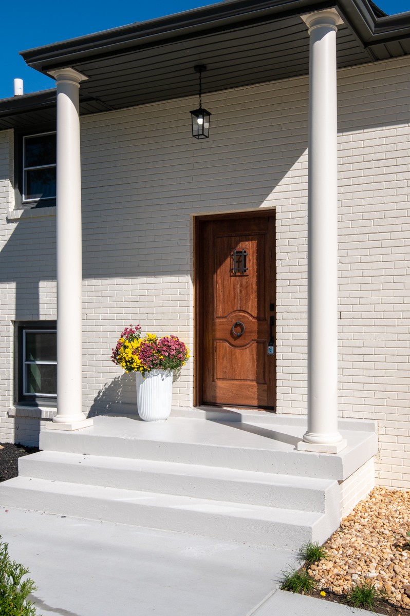 612 May Drive Madison, TN 37115 - Photo 6 of 46 a front view of a house