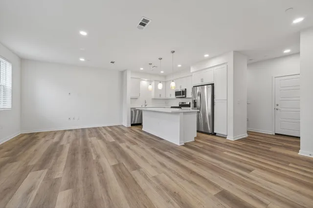 $765,000 | 611 Winchester Drive, Oxnard, CA 93036