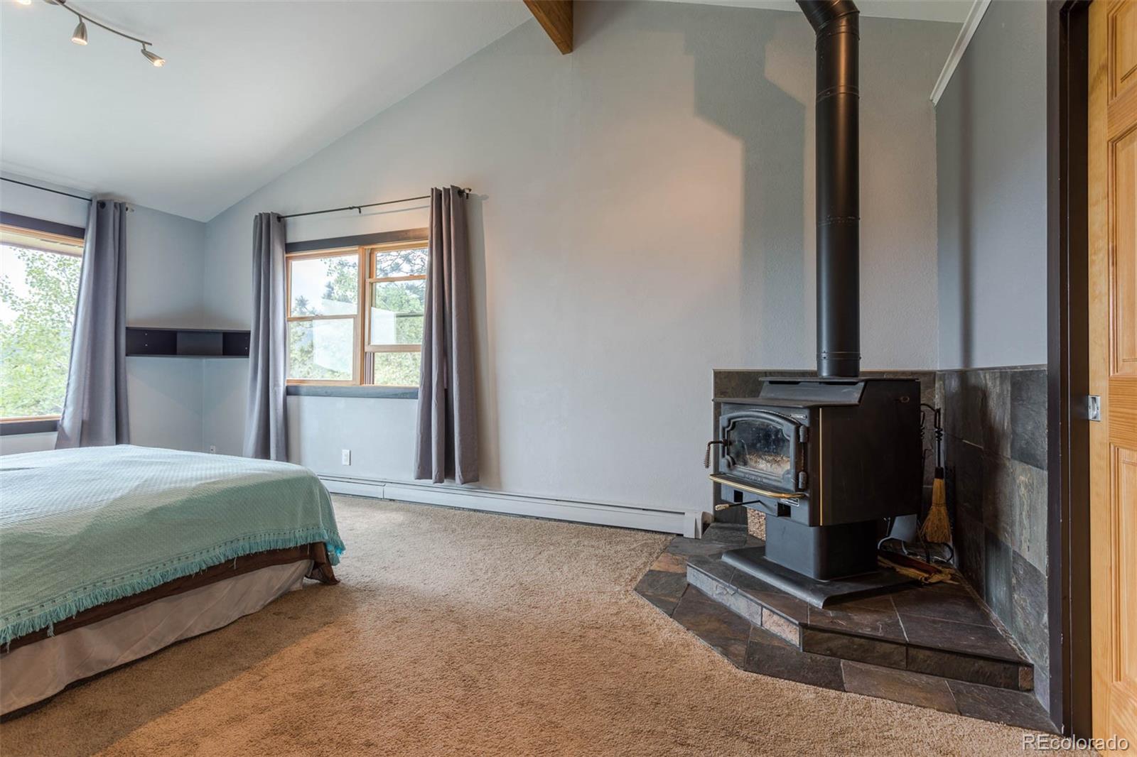 11753 Hillcrest Road Golden, CO 80403 - Photo 18 of 39 Gallery Image 18