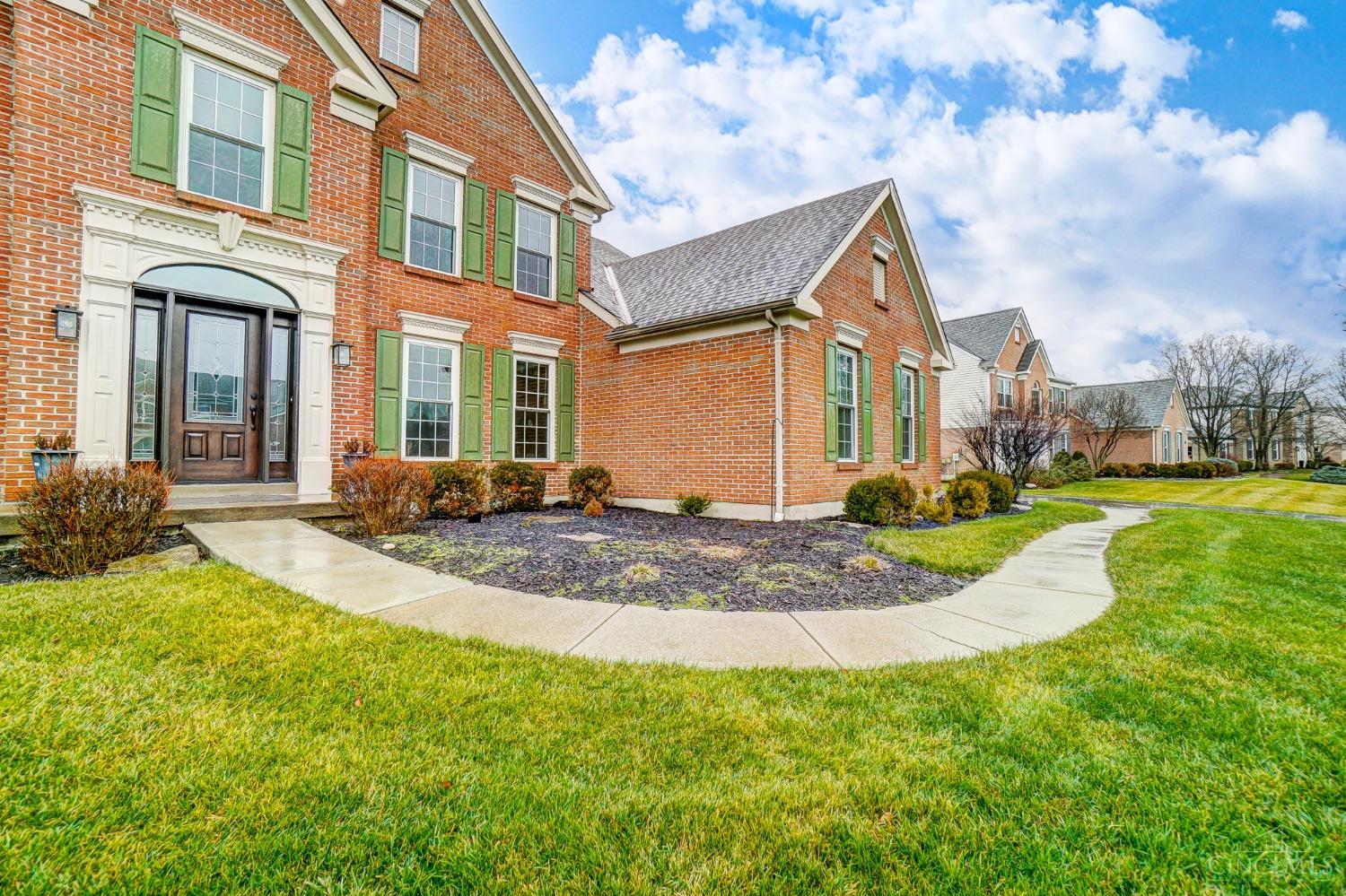 5018 Midfield Road Cincinnati, OH 45244 - Photo 4 of 81 Gallery Image 4