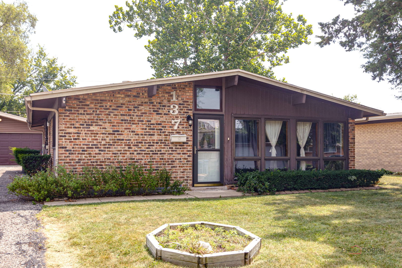 137 Highview Avenue Addison, IL 60101 - Photo 3 of 25