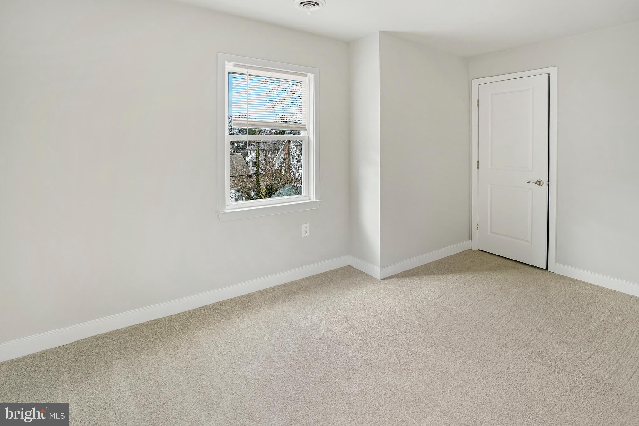 608 North Bend Road Baltimore, MD 21229 - Photo 17 of 31 bed 3 angle
