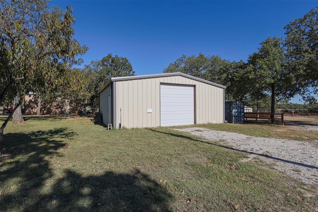 111 Deerfield Road Paradise, TX 76073 - Photo 26 of 39 View of detached garage