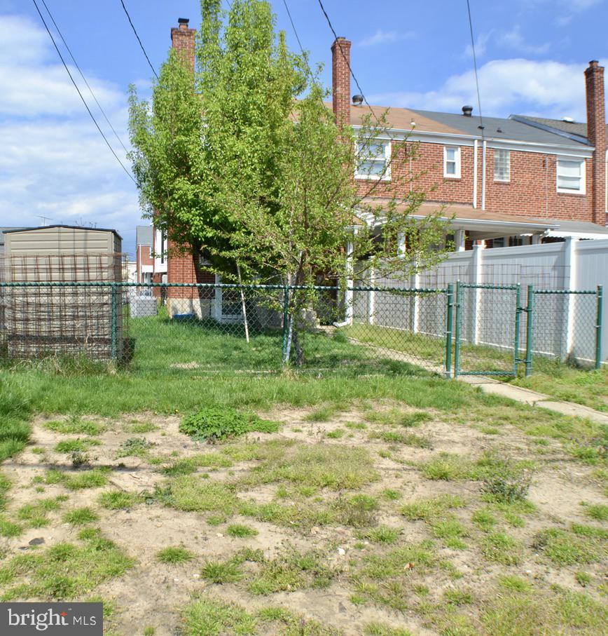 7911 Kavanagh Road Dundalk, MD 21222 - Photo 15 of 23 2 Car Parking Space Just For You