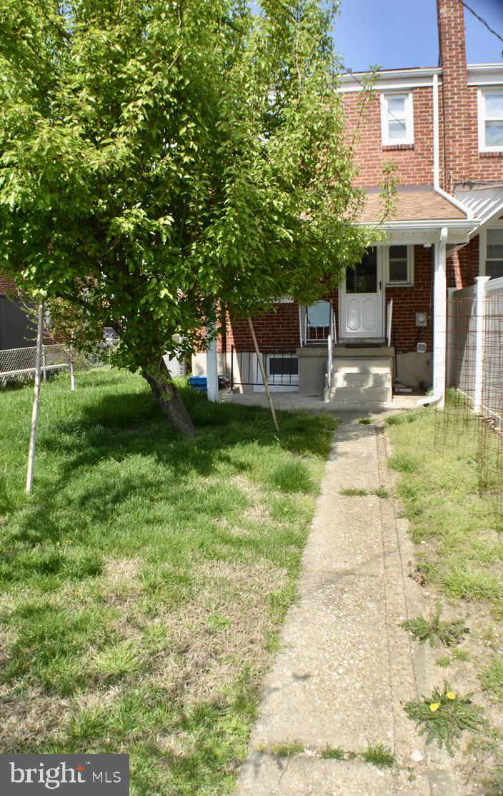 7911 Kavanagh Road Dundalk, MD 21222 - Photo 17 of 23 Fenced in Back Yard