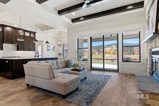 $1,048,000 | 42 Singing Spring Way Garden Valley, Garden Valley, ID 83622